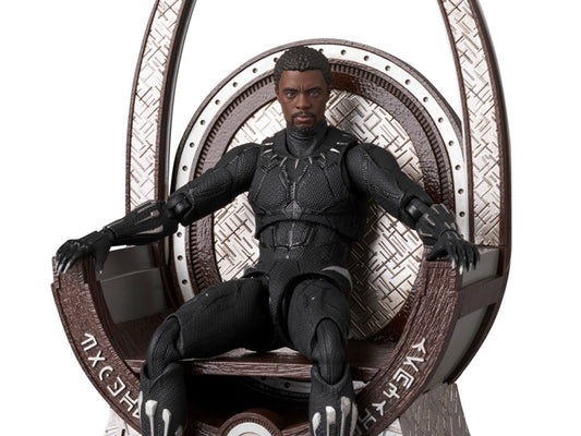 PRE-ORDER: Marvel Infinity Saga MAFEX No.230 Black Panther (Ver.1.5)