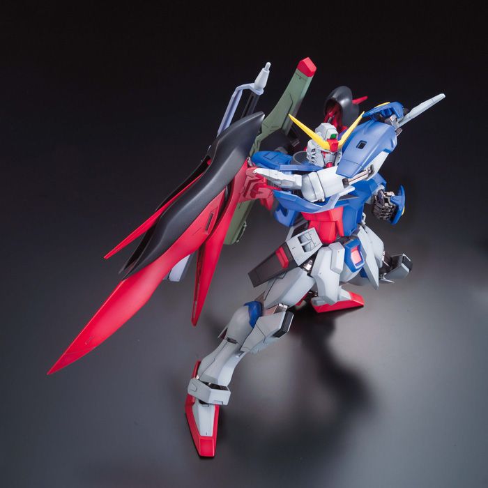 Mobile Suit Gundam SEED Destiny MG Destiny Gundam (Extreme Blast Mode) 1/100 Scale Model Kit